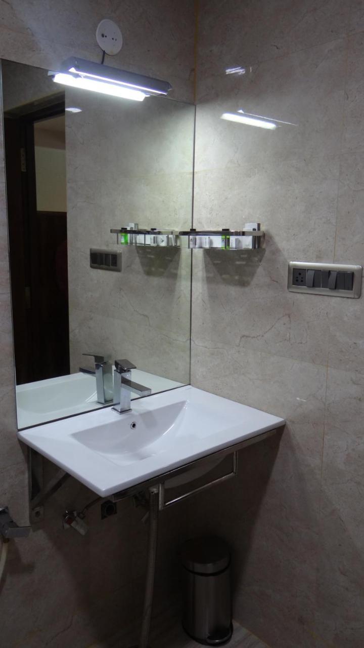 Arna Hotel Devanahalli Exterior foto
